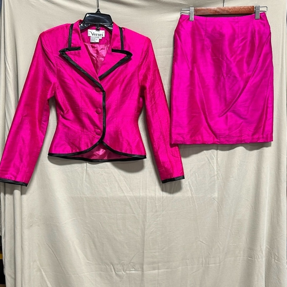 Versei brand 100% silk 2 piece outfit / Size 4 /‎ T-76